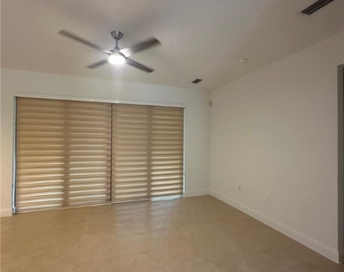 2167 Della Drive - Photo Thumbnail 15