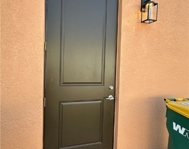 2167 Della Drive - Photo Thumbnail 26