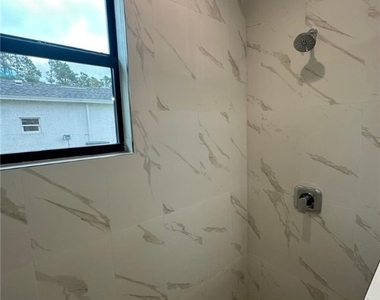 2167 Della Drive - Photo Thumbnail 7
