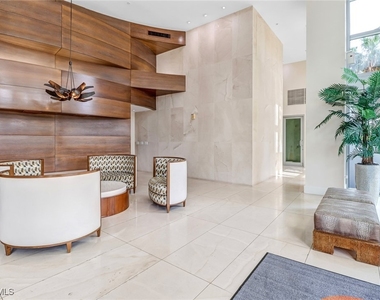 3000 Oasis Grand Boulevard - Photo Thumbnail 30
