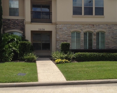 2038 Palm Forest Lane - Photo Thumbnail 1
