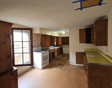 6502 W Montgomery Road - Photo Thumbnail 3