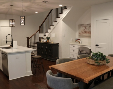 4714 Fisk Street - Photo Thumbnail 4