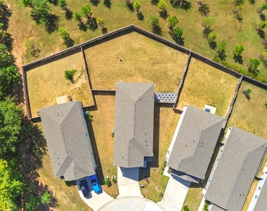 14707 Callard Court - Photo Thumbnail 3