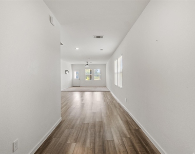 14707 Callard Court - Photo Thumbnail 8