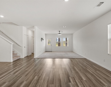 14707 Callard Court - Photo Thumbnail 9