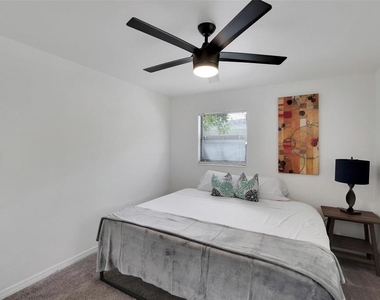 4731 W Montgomery Avenue - Photo Thumbnail 44
