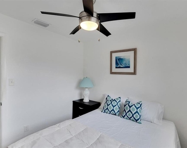 4731 W Montgomery Avenue - Photo Thumbnail 32