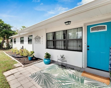 4731 W Montgomery Avenue - Photo Thumbnail 49