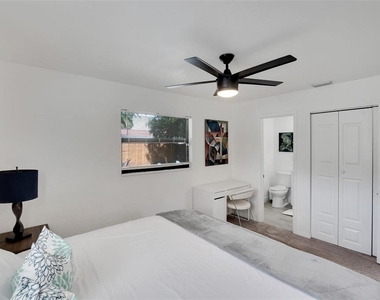 4731 W Montgomery Avenue - Photo Thumbnail 41
