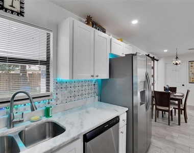 4731 W Montgomery Avenue - Photo Thumbnail 35