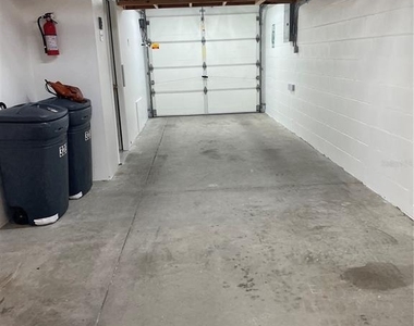 323 Madeira Circle - Photo Thumbnail 32