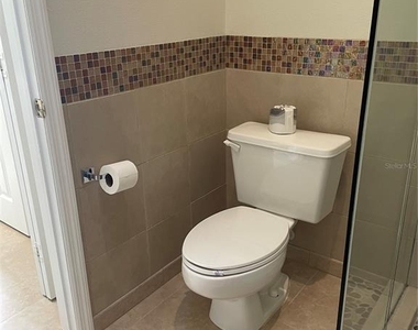 323 Madeira Circle - Photo Thumbnail 19