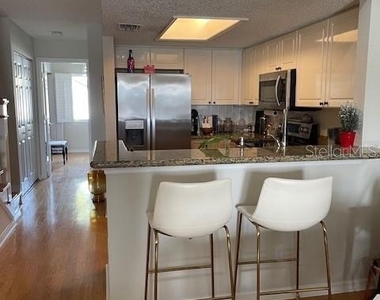 323 Madeira Circle - Photo Thumbnail 2