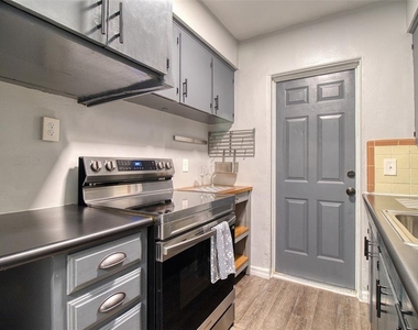 634 15 Avenue S - Photo Thumbnail 12