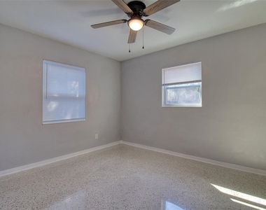 634 15 Avenue S - Photo Thumbnail 14