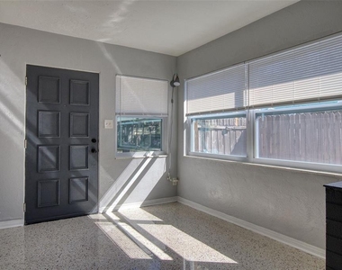 634 15 Avenue S - Photo Thumbnail 3