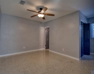 634 15 Avenue S - Photo Thumbnail 5