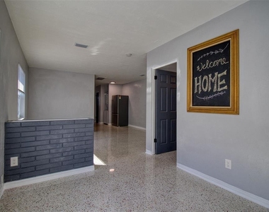 634 15 Avenue S - Photo Thumbnail 4