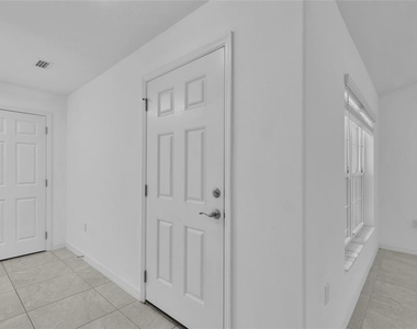 13 Llovera  Place - Photo Thumbnail 3