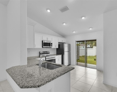 13 Llovera  Place - Photo Thumbnail 6