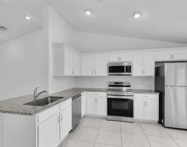 13 Llovera  Place - Photo Thumbnail 7