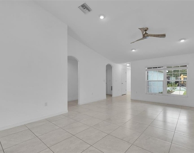 13 Llovera  Place - Photo Thumbnail 5