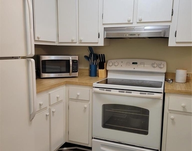3275 Beneva Road - Photo Thumbnail 2