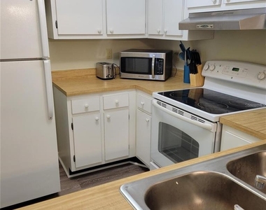3275 Beneva Road - Photo Thumbnail 3