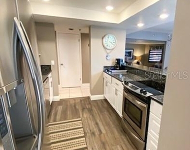 5611 Gulf Of Mexico Drive - Photo Thumbnail 5