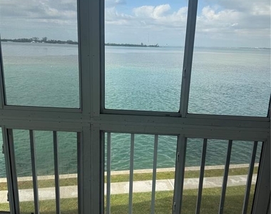 775 John Ringling Boulevard - Photo Thumbnail 30