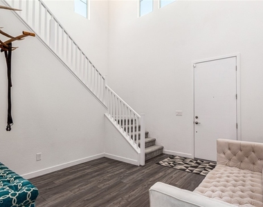 12332 Switchgrass Avenue - Photo Thumbnail 7