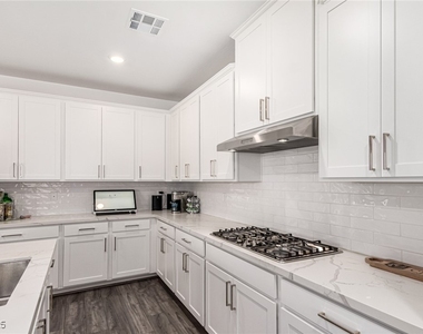 12332 Switchgrass Avenue - Photo Thumbnail 14