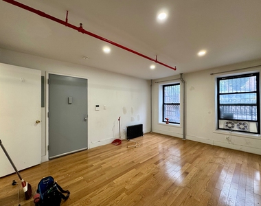 9 West 129th Street - Photo Thumbnail 2
