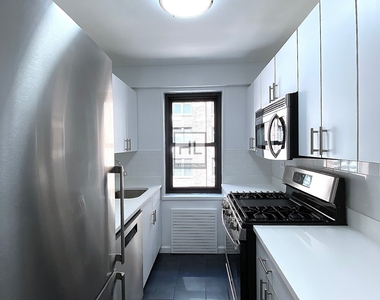 East 56th Street - Photo Thumbnail 1