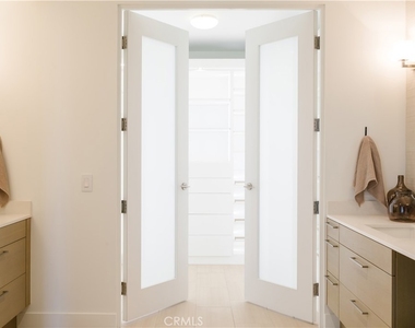 2230 Newport Boulevard - Photo Thumbnail 14
