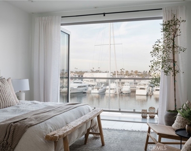 2230 Newport Boulevard - Photo Thumbnail 9