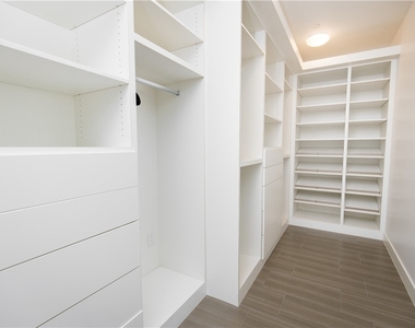 2210 Newport Boulevard - Photo Thumbnail 11