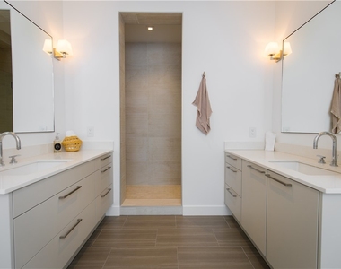 2210 Newport Boulevard - Photo Thumbnail 9