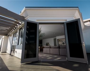 2210 Newport Boulevard - Photo Thumbnail 17