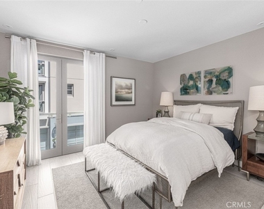 2280 Newport Boulevard - Photo Thumbnail 4