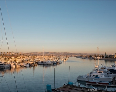 2280 Newport Boulevard - Photo Thumbnail 11