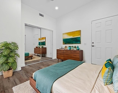 985 N Tuxedo Circle - Photo Thumbnail 6