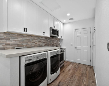 985 N Tuxedo Circle - Photo Thumbnail 19