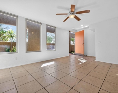 985 N Tuxedo Circle - Photo Thumbnail 11