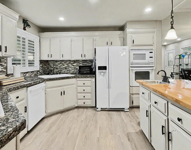 39705 Manzanita Drive - Photo Thumbnail 5