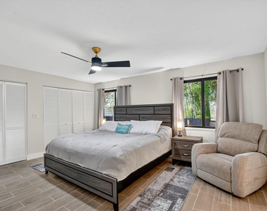 5008 Parker Avenue - Photo Thumbnail 16