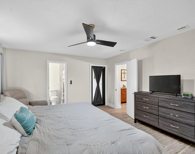 5008 Parker Avenue - Photo Thumbnail 18