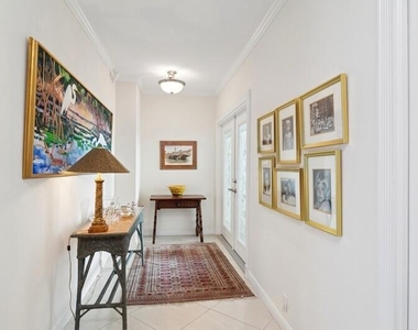 1130 Sw Chapman Way - Photo Thumbnail 1