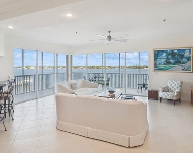 1130 Sw Chapman Way - Photo Thumbnail 3